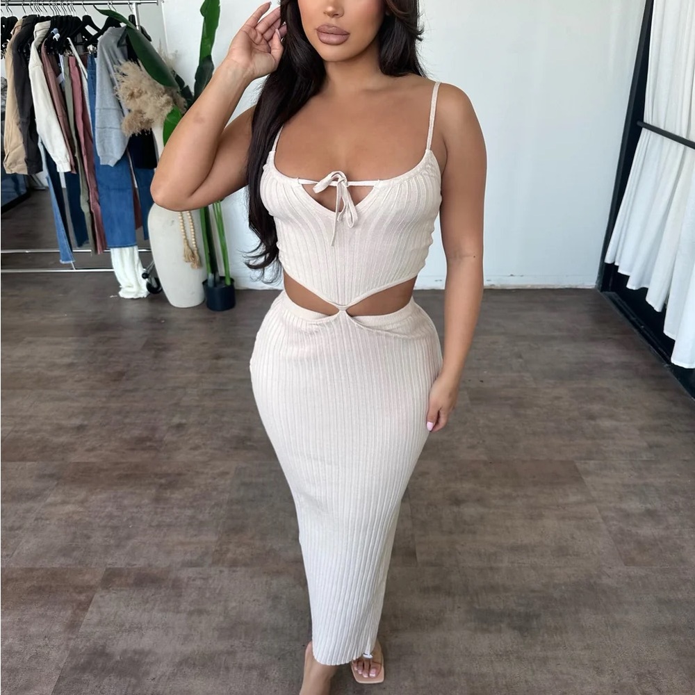 Beige side cutout slit maxi dress